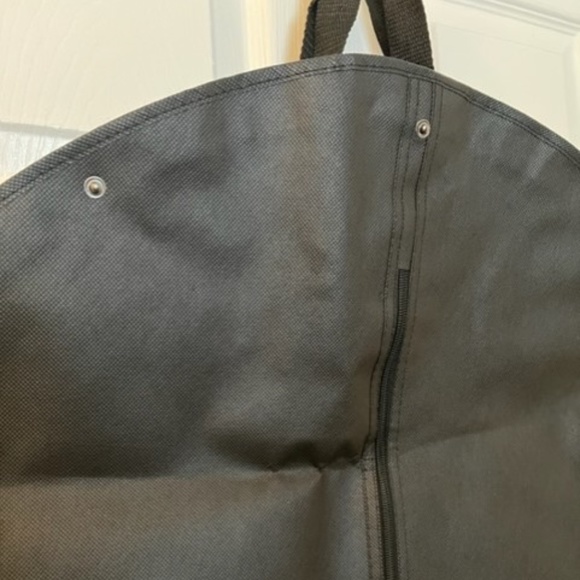 New CANADA GOOSE GARMENT BAG - Picture 2 of 4